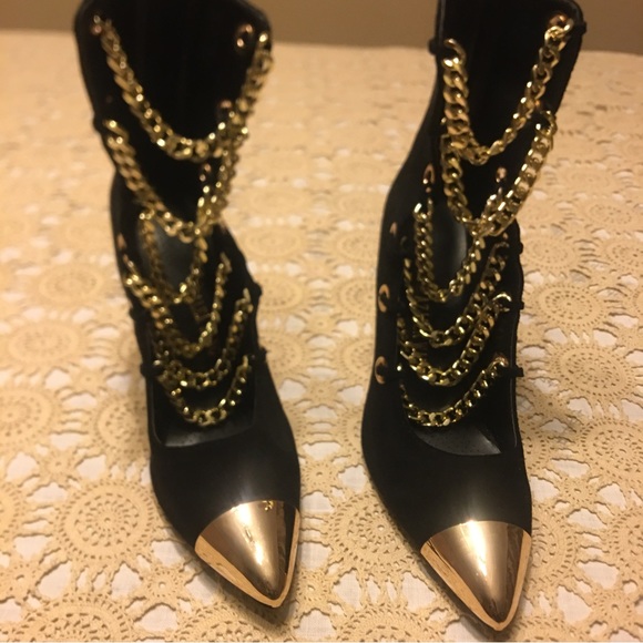 Azalea Wang Gold Chain Booties Sz. 8.5 - Picture 2 of 4